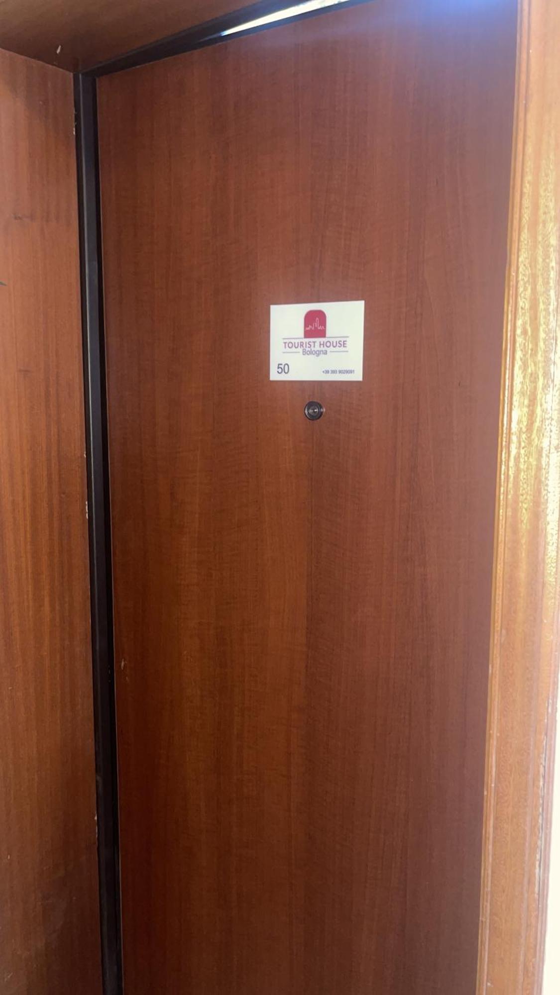 50 Tourist House Bologna - Pratello - Self Check-In Leilighet Eksteriør bilde